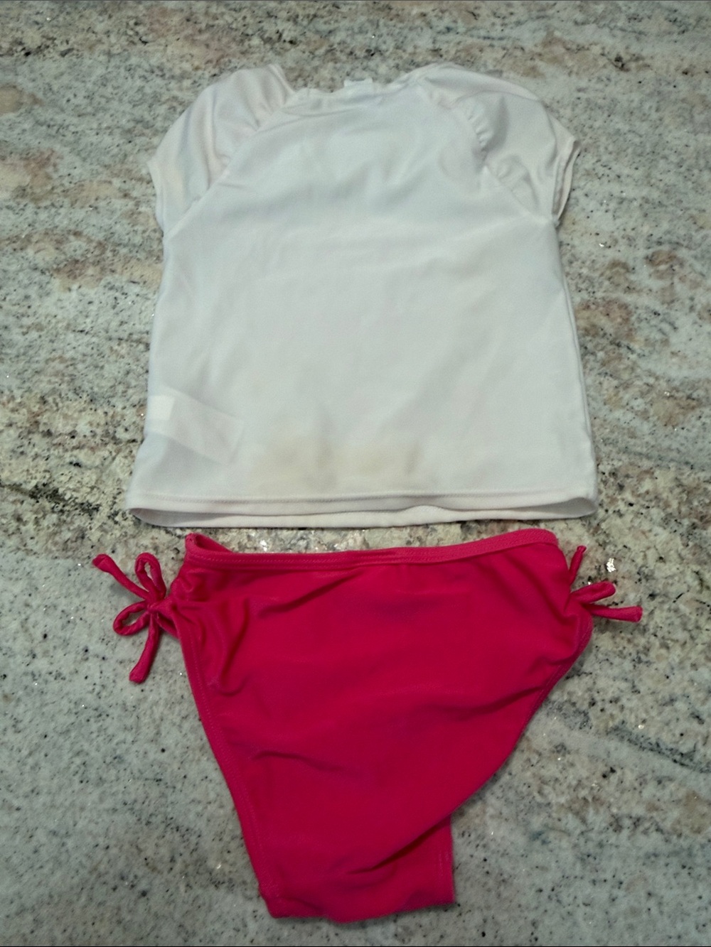 10/$30 Old Navy 2 Sets Two-Piece Rash Swim Set - Picture 10 of 10